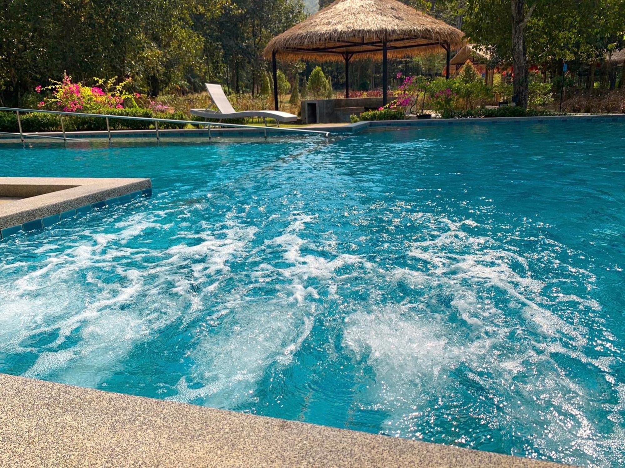Baan Pingkan Wellness Resort San Kamphaeng Luaran gambar