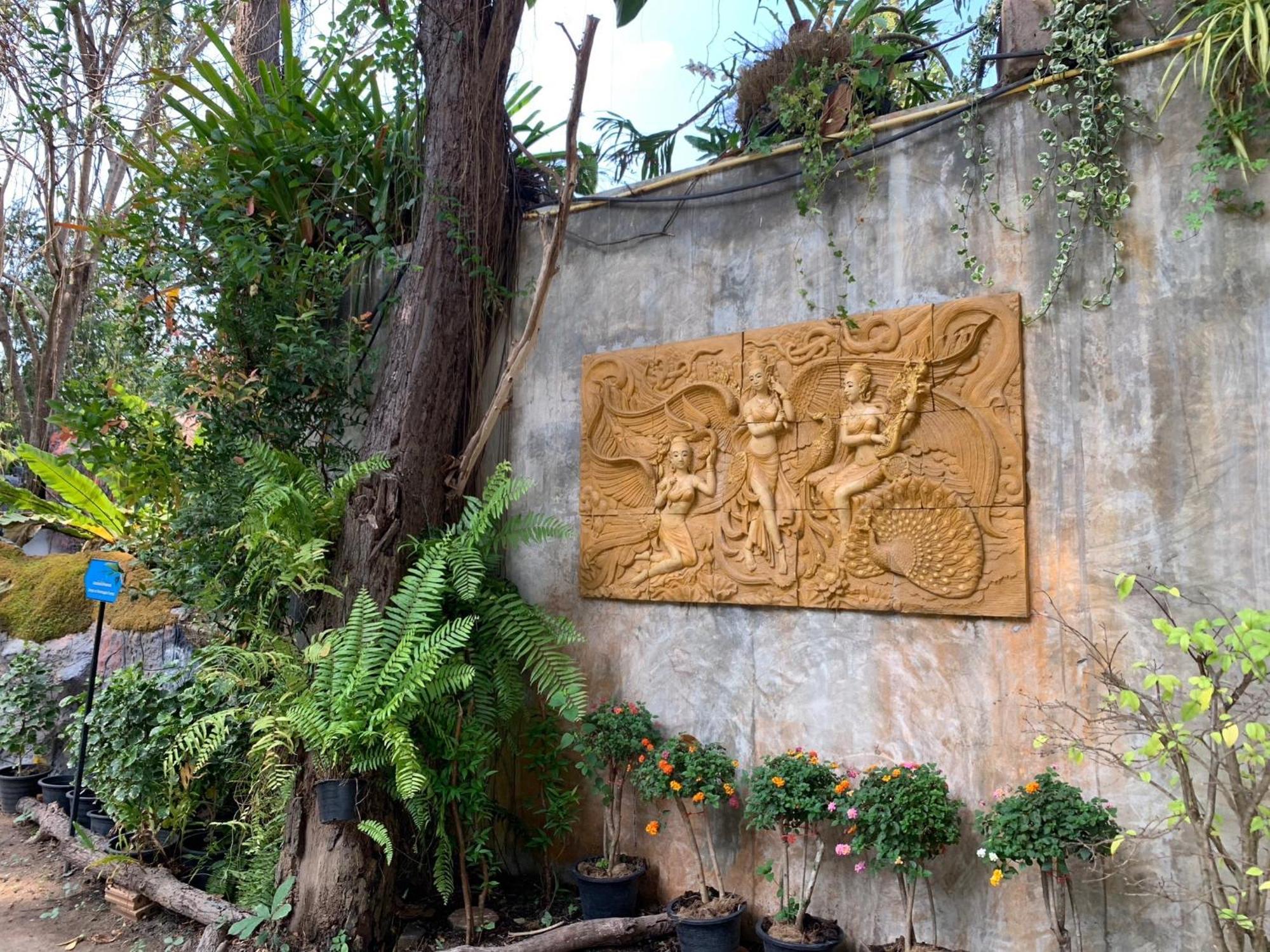 Baan Pingkan Wellness Resort San Kamphaeng Luaran gambar