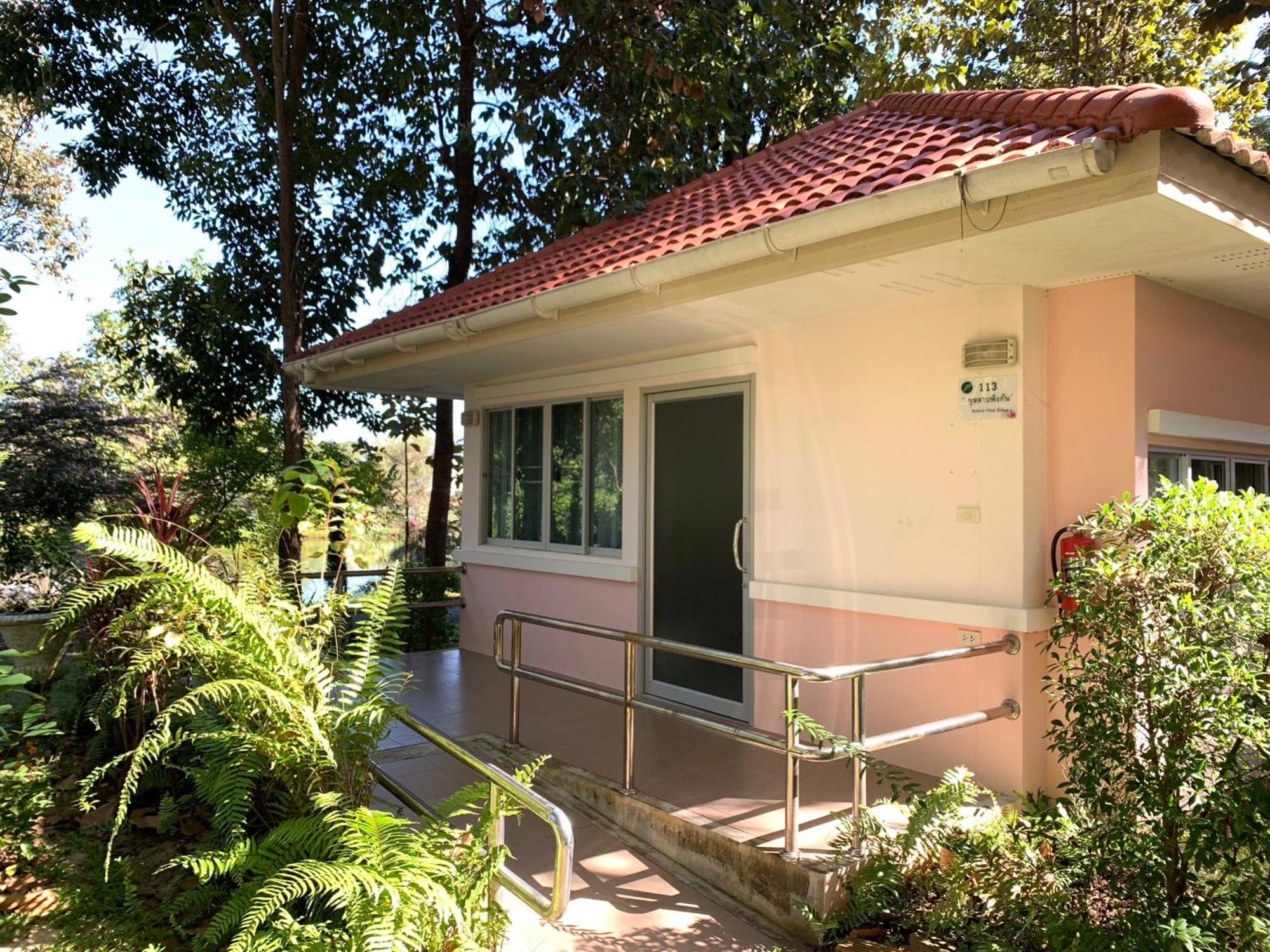 Baan Pingkan Wellness Resort San Kamphaeng Luaran gambar